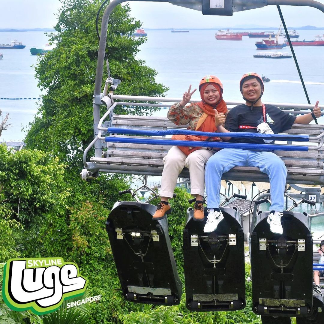 Couple Skyride 2